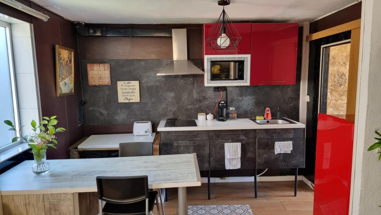 산티아고데콤포스텔라 Tipica Casa De Piedra 빌라 외부 사진